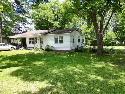 1405 El Paso Ave, Russellville, AR 72801