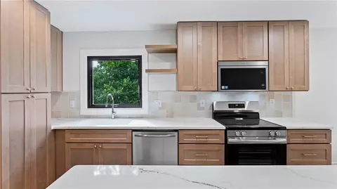 1801 Kimberly Pl, Bentonville, AR 72712