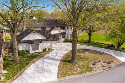 1300 Quail Run Cir, Bentonville, AR 72712