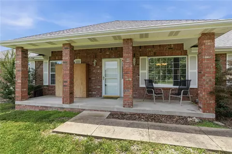 21 La Costa Dr, Holiday Island, AR 72631