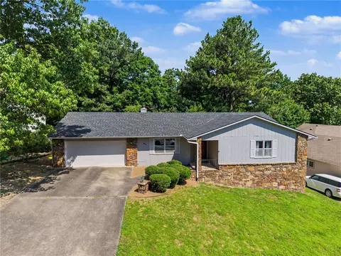 23 Elizabeth Dr, Bella Vista, AR 72715