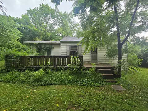 715 W County Line Rd, Springdale, AR 72764