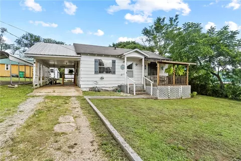515 Broadway Ave, Yellville, AR 72687