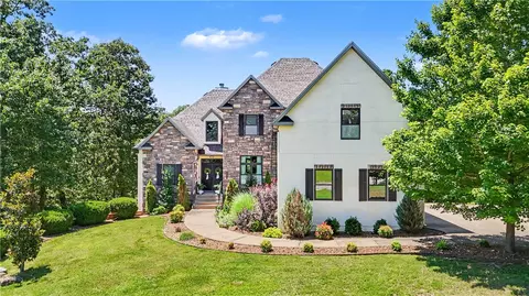 8424 Preston Trl, Bentonville, AR 72712
