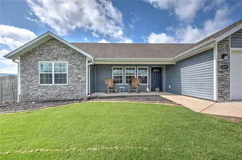 1481 General Parson Dr, Prairie Grove, AR 72753