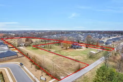 3810 N 3720 N Rainbow Farm Rd, Bentonville, AR 72713