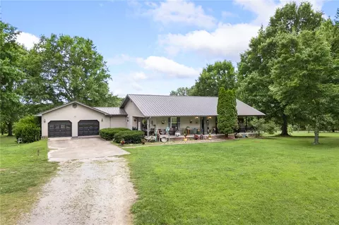 185 Lucky Ln, Harrison, AR 72601