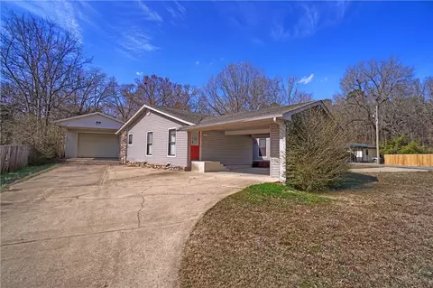 941 Ezell, Perryville, AR 72126