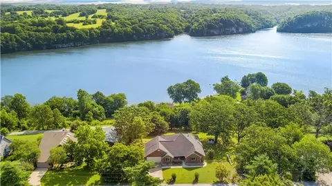 21753 Chinquapin Rd, Springdale, AR 72764