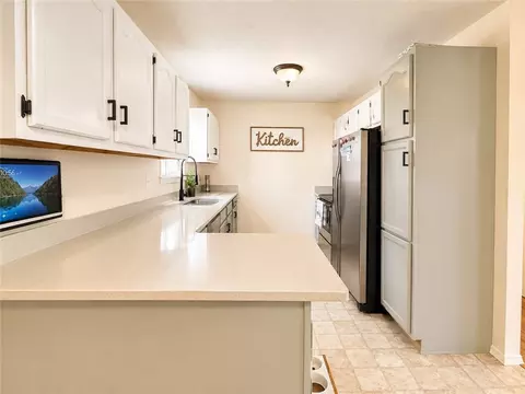 Kitchen - 3601 Shields Dr, Harrison, AR 72601 photo 2 of 6