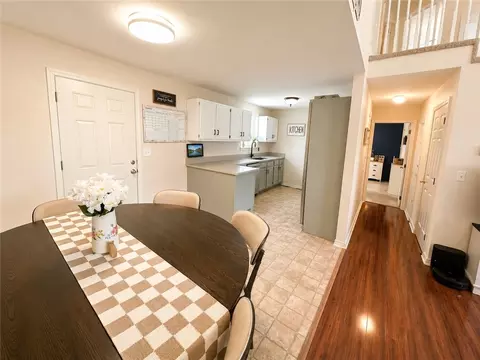 Entry Way - 3601 Shields Dr, Harrison, AR 72601 photo 1 of 1