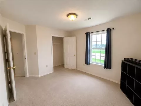 Bedroom - 3601 Shields Dr, Harrison, AR 72601 photo 5 of 6