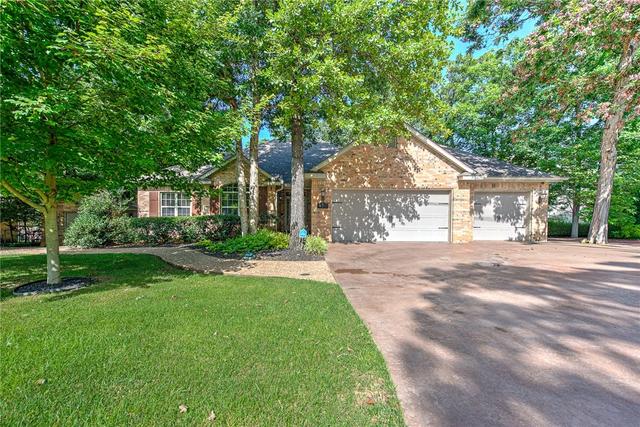 7 Granshire Dr, Bella Vista, AR 72714