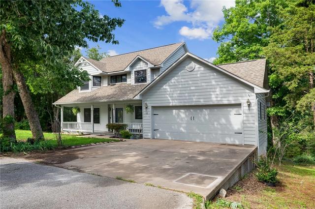 22 Table Rock Dr, Holiday Island, AR 72631