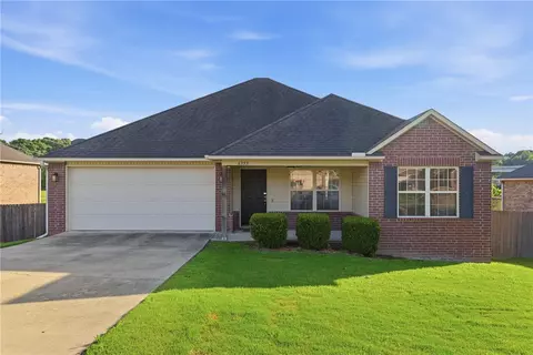 6353 Cord Ave, Springdale, AR 72762