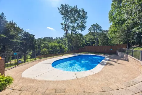 Exterior - 19045 Pinecrest Ln, Rogers, AR 72756 photo 4 of 6