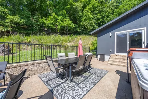 Exterior - 19045 Pinecrest Ln, Rogers, AR 72756 photo 6 of 6