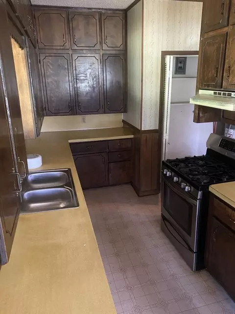 Kitchen - 220 S Davis Ave, Plainview, AR 72857 photo 1 of 1