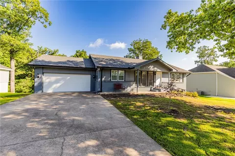 17 Kirkwall Pl, Bella Vista, AR 72715
