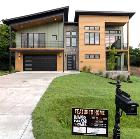 6 Francis Dr, Bella Vista, AR 72715