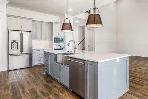 Kitchen - 2710 S 20th St, Rogers, AR 72758 photo 4 of 5