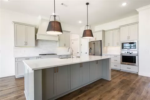 Kitchen - 2710 S 20th St, Rogers, AR 72758 photo 3 of 5
