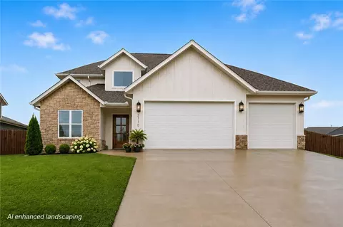 Exterior - 2710 S 20th St, Rogers, AR 72758 photo 2 of 4