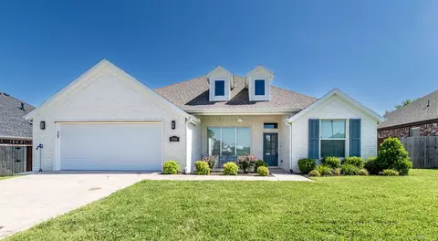 3581 Avon Ave, Springdale, AR 72764