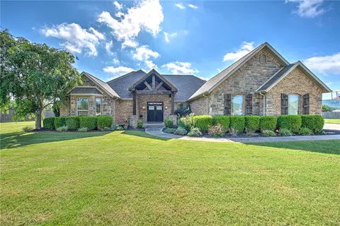 472 Wildcrest Dr, Farmington, AR 72730