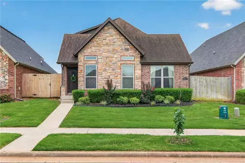 3209 SW Stoneway Ave, Bentonville, AR 72713