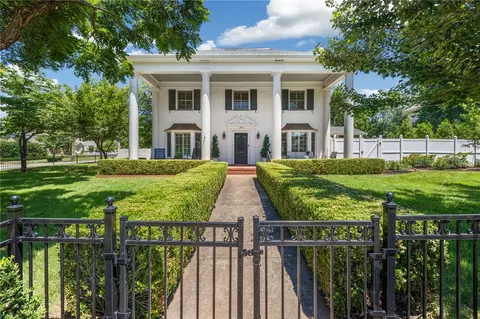 356 N Washington Ave, Fayetteville, AR 72701