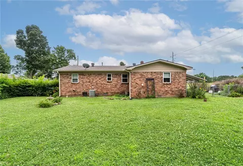 Exterior - 701 E Sumac St, Rogers, AR 72756 photo 3 of 4
