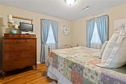 Bedroom - 701 E Sumac St, Rogers, AR 72756 photo 3 of 4