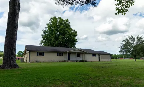 232 Center Valley Rd, Russellville, AR 72802