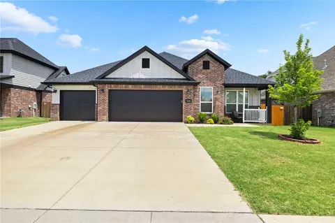 5300 SW Tea Olive Ln, Bentonville, AR 72713