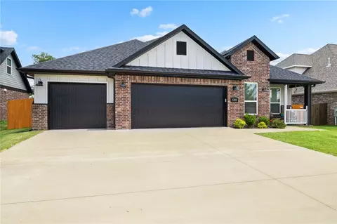 5300 SW Tea Olive Ln, Bentonville, AR 72713