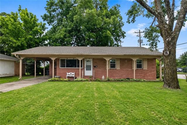 1015 Porter Ave, Springdale, AR 72764