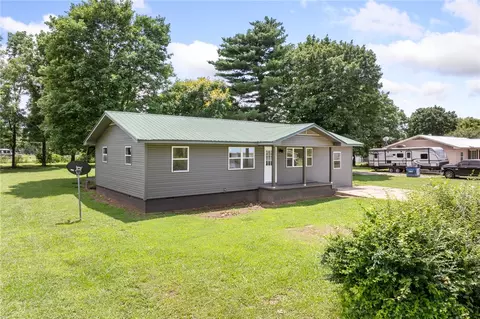 18 Sue St, Western Grove, AR 72685