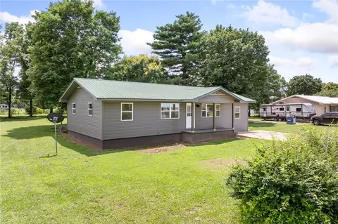 18 Sue St, Western Grove, AR 72685