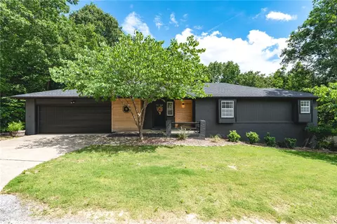 5 Dunvegan Ln, Bella Vista, AR 72715