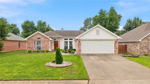 3606 W Margaret Pl, Rogers, AR 72756