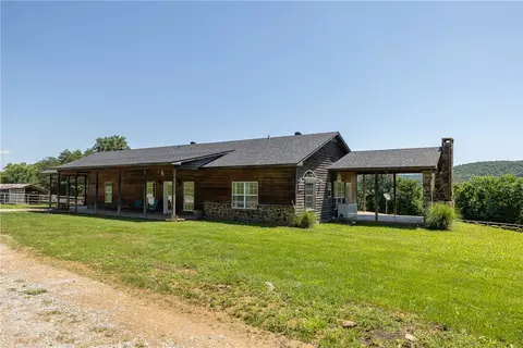 17068 Hazel Valley Rd, Fayetteville, AR 72701