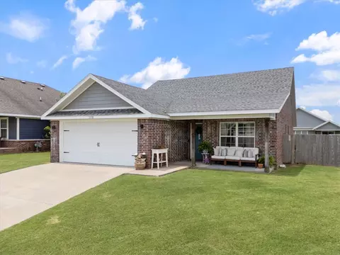 1138 Canyon Gate Dr, Siloam Springs, AR 72761