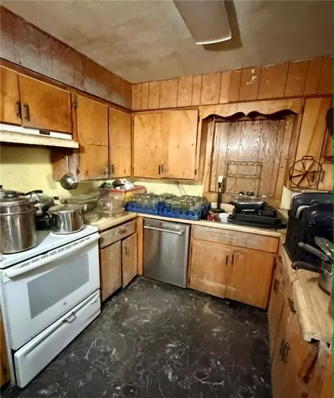 Kitchen - 10961 Highway 60, Plainview, AR 72857 photo 1 of 1