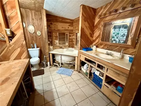 Bath - 10961 Highway 60, Plainview, AR 72857 photo 1 of 1