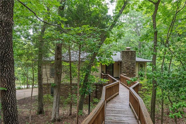 1146 N Eastwood Dr, Fayetteville, AR 72701
