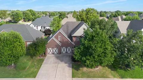 6502 Hearth Stone Dr, Rogers, AR 72758