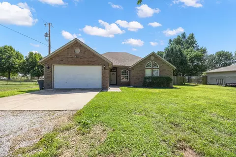 725 S Primrose Rd, Lowell, AR 72745