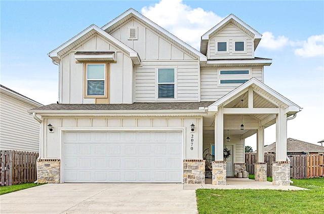 2070 Wildflower Dr, Centerton, AR 72719