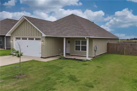 3647 Red Maple Way, Jonesboro, AR 72404